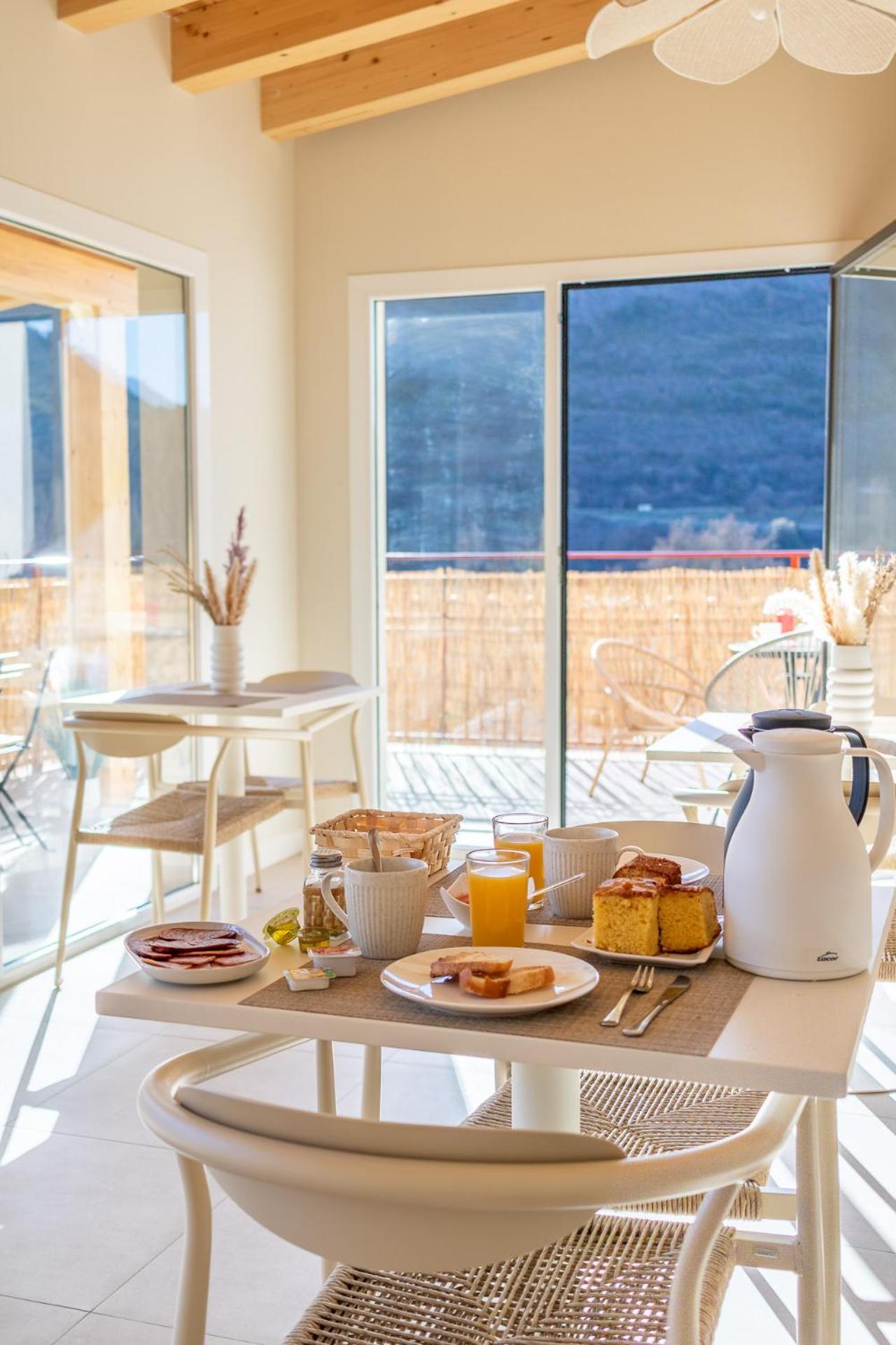 Hostal Lobrega Torrecilla en Cameros エクステリア 写真